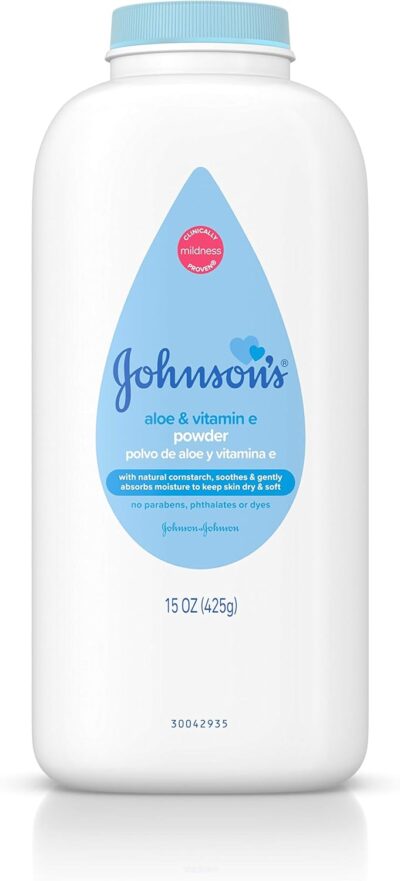 Johnson's Baby Powder, Naturally Derived Cornstarch with Aloe & Vitamin E for Delicate Skin, Hypoallergenic and Free of Parabens, Phthalates, and Dyes for Gentle Baby Skin Care, 15 oz