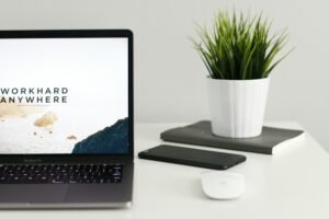 Setting Clear Boundaries Between Work and Home Life: A Guide