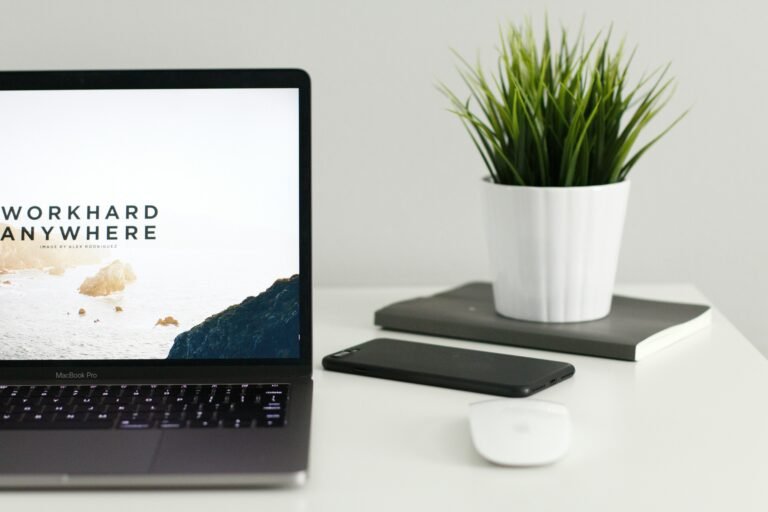 Setting Clear Boundaries Between Work and Home Life: A Guide