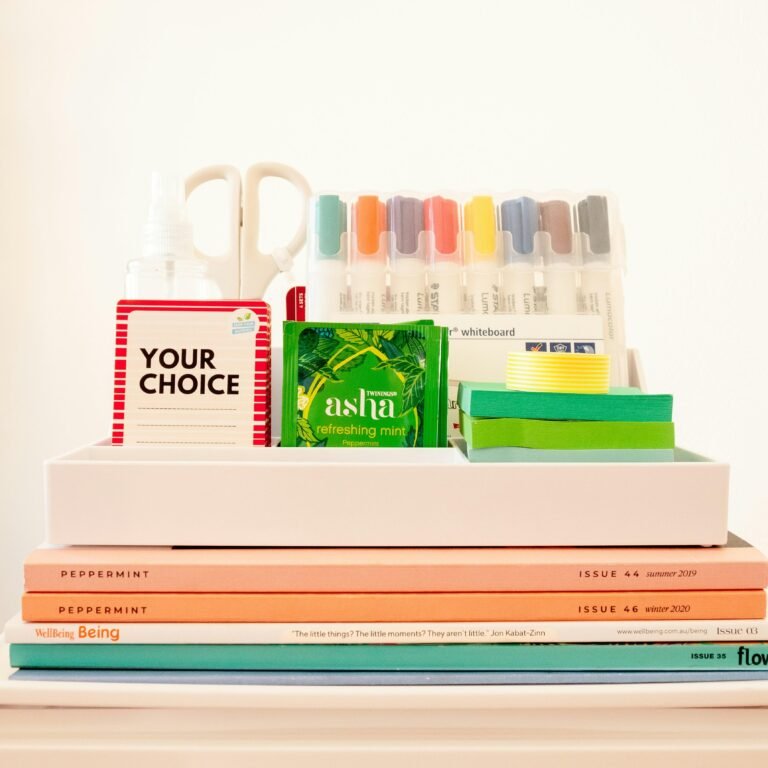 Smart & Simple Tips for Organizing Your Home Office Space
