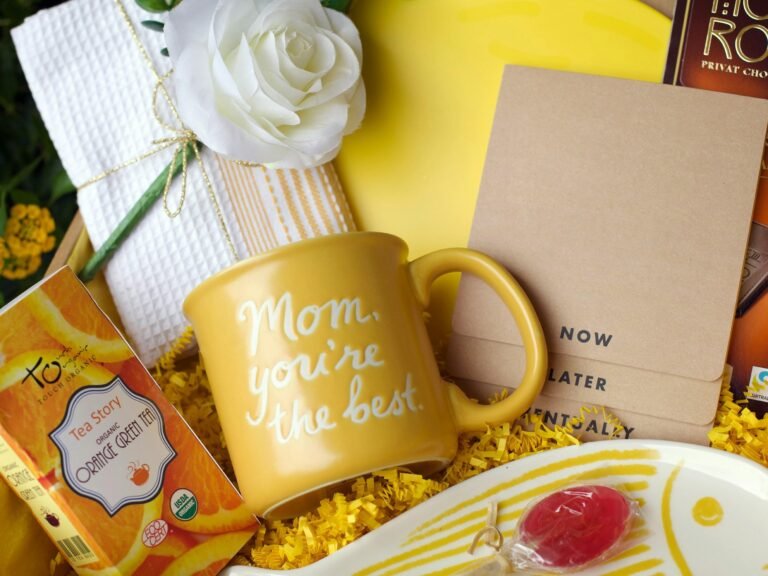 Top Thoughtful Gifts for New Moms That She’ll Love