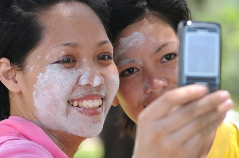 Simple Skincare Hacks Every Busy Mom Deserves to Know
