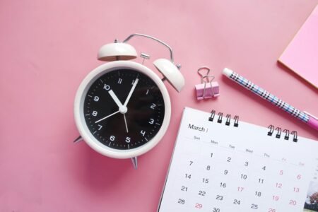 Crafting a Balanced Schedule Tailored for Busy Moms
