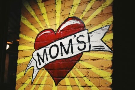 Nourishing Mom’s Mind: How Food Shapes Mental Wellness