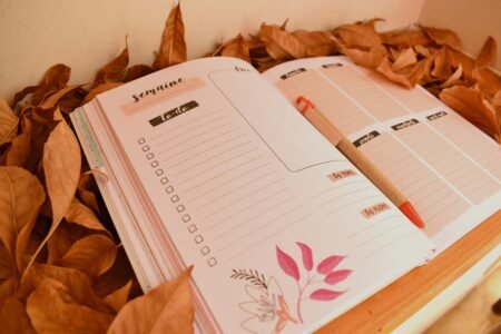 How to Create an Organized Weekly Family Calendar That Works