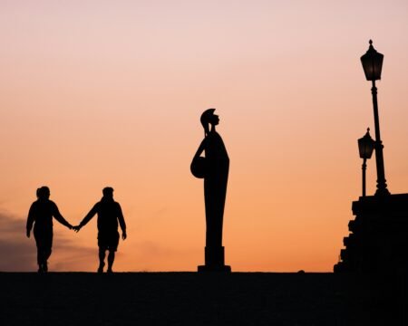 Setting Loving Boundaries with Family and Friends: A Guide