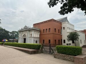 Discovering Local Museums & Parks: Fun Without the Fuss!