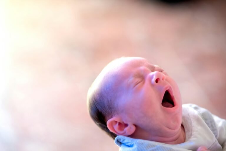 7 Easy Tips to Calm Your Crying Baby Fast and Friendly