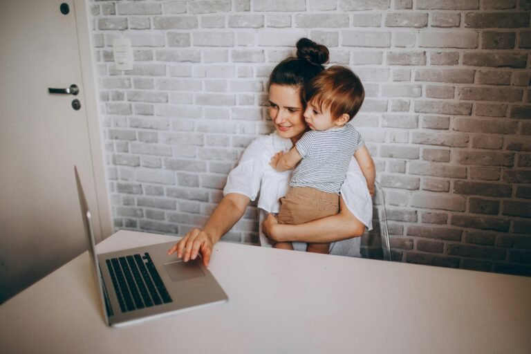 Balancing Act: Starting a Side Hustle as a Working Mom