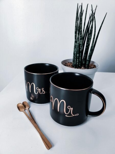 Top Thoughtful Gifts to Delight New Moms in 2024
