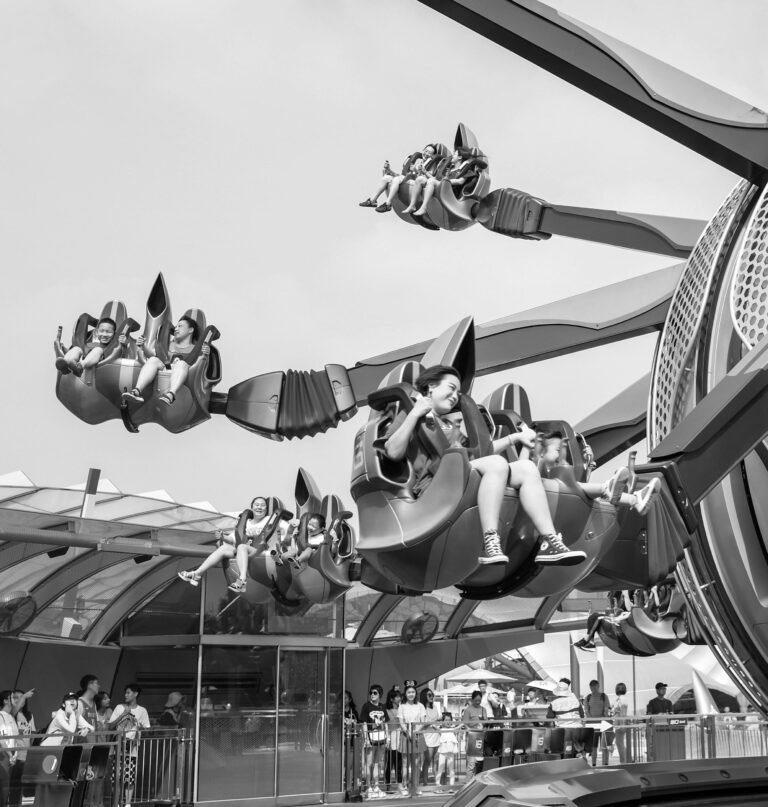 Fun & Easy Tips for Visiting Theme Parks with Kids