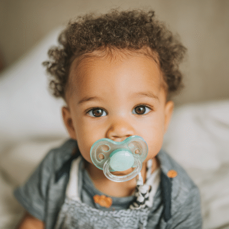 Pacifier Use: Benefits, Drawbacks, and Easy Tips for Parents
